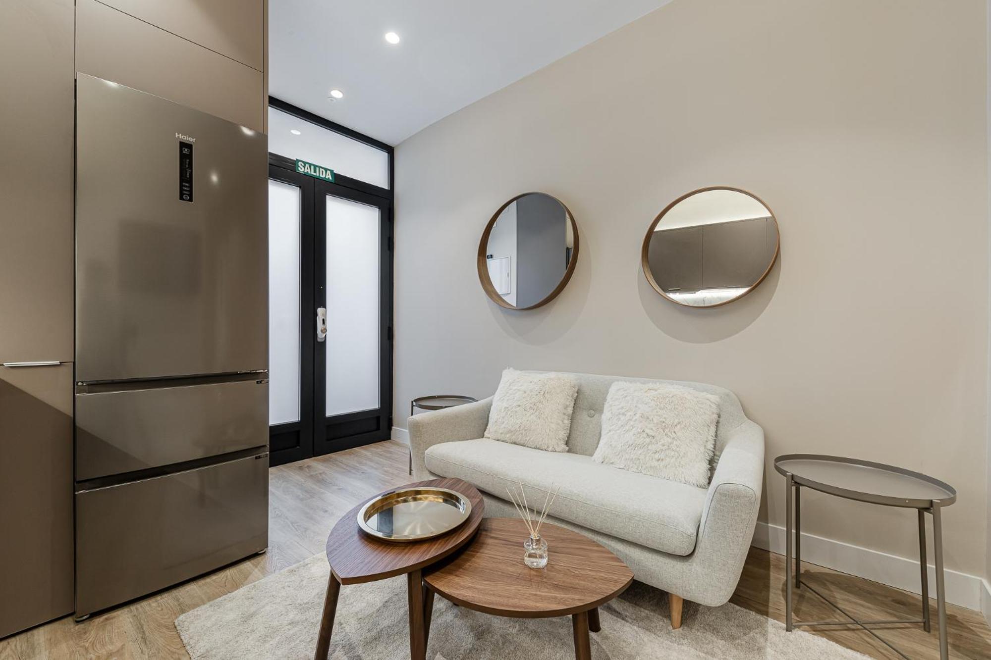 Waou Essence II Los Austrias Madrid Exterior photo